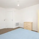 Rent 3 bedroom flat in Colchester