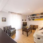 Rent a room of 120 m² in madrid