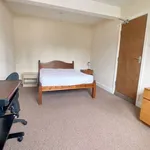 Rent 5 bedroom apartment in Worcester