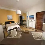 Rent 2 bedroom apartment of 65 m² in Naples