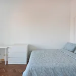 Rent 15 bedroom apartment in Lisbon