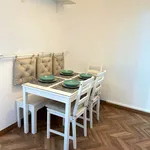 Rent a room of 60 m² in Barcelona