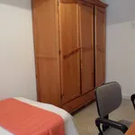 Rent a room in Granada']