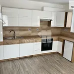 Pronajměte si 3 ložnic/e byt o rozloze 71 m² v Vochov