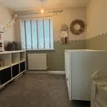 Rent 4 bedroom house in East Midlands