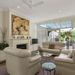 Rent 5 bedroom house in Frankston