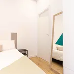 Rent 3 bedroom apartment of 10 m² in Barcelona