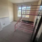 Rent 3 bedroom flat in Bedfordshire