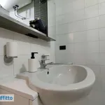 Affitto 2 camera appartamento di 65 m² in Genoa