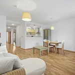 Pronajměte si 3 ložnic/e byt o rozloze 68 m² v Prague