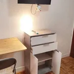 Rent a room of 100 m² in madrid