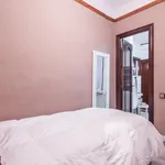 Rent 4 bedroom apartment in Barcelona