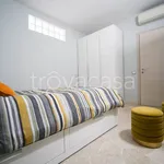 Rent 3 bedroom apartment of 88 m² in Firenze