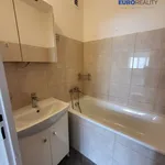 Pronajměte si 3 ložnic/e byt o rozloze 67 m² v Beroun