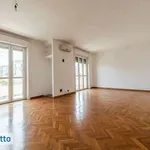 Rent 3 bedroom apartment of 150 m² in Milan