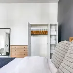 Miete 2 Schlafzimmer wohnung von 833 m² in Vienna