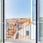 Rent 3 bedroom apartment of 65 m² in Lisbon