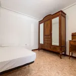 Rent a room of 160 m² in valencia