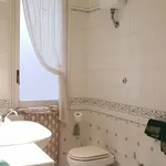 Rent 4 bedroom apartment of 125 m² in Roma