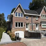 Huur 3 slaapkamer huis van 478 m² in Meise