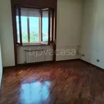 Affitto 4 camera appartamento di 145 m² in Napoli