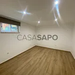 Rent 4 bedroom house of 132 m² in Amadora