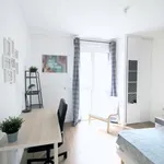 Rent a room of 90 m² in Clichy