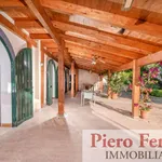 Rent 7 bedroom house of 160 m² in Pozzuoli