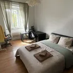 Rent a room in lisbon