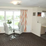 Rent 2 bedroom flat in Renfrew