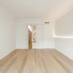 Rent 4 bedroom apartment of 173 m² in Barcelona