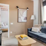 Rent 2 bedroom apartment of 40 m² in Barcelona