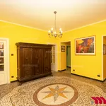 Rent 7 bedroom apartment of 130 m² in Genoa