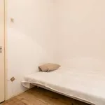 Rent a room in lisbon