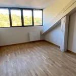 Appartement de 84 m² avec 3 chambre(s) en location à Poitiers