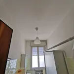 Rent a room of 110 m² in Modena