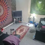 Rent 4 bedroom house in Leeds