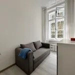 Pronajměte si 2 ložnic/e byt o rozloze 40 m² v Prague