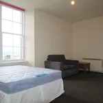 Rent 5 bedroom flat in Dundee