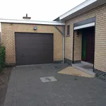 Huur 3 slaapkamer huis van 929 m² in Lievegem