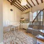 Rent 1 bedroom apartment of 35 m² in Florence