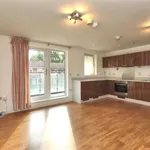 Rent 2 bedroom flat in Woking