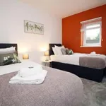 Rent 2 bedroom apartment of 797 m² in Cardiff