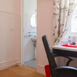 Rent a room in lisbon