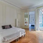 Rent 6 bedroom apartment of 209 m² in Paris