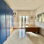 Rent 5 bedroom apartment of 140 m² in Naples