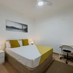 Rent 5 bedroom apartment in Barcelona