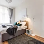 Pronajměte si 2 ložnic/e byt o rozloze 95 m² v Prague