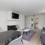 Maison de 1722 m² avec 3 chambre(s) en location à North Vancouver