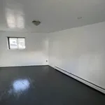 Rent 1 bedroom apartment in Astoria